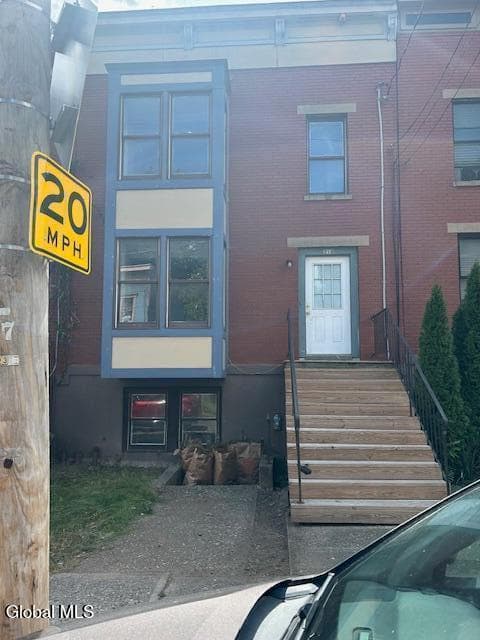 210 1st Street, photo 1