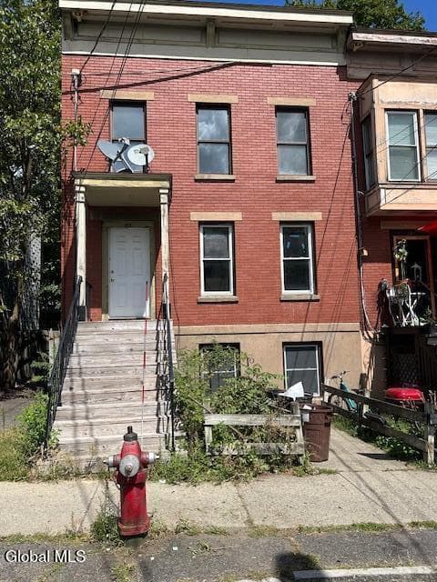 217 1st Street, photo 1