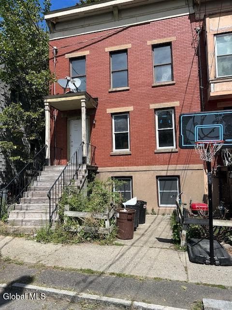 217 1st Street, photo 2