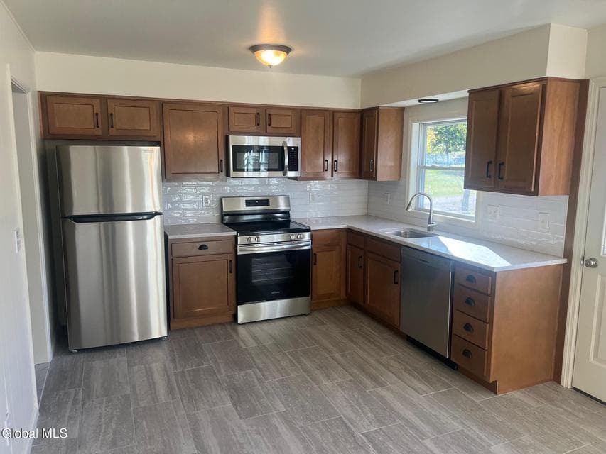 25 Pine Street, Bethlehem, NY, photo 2
