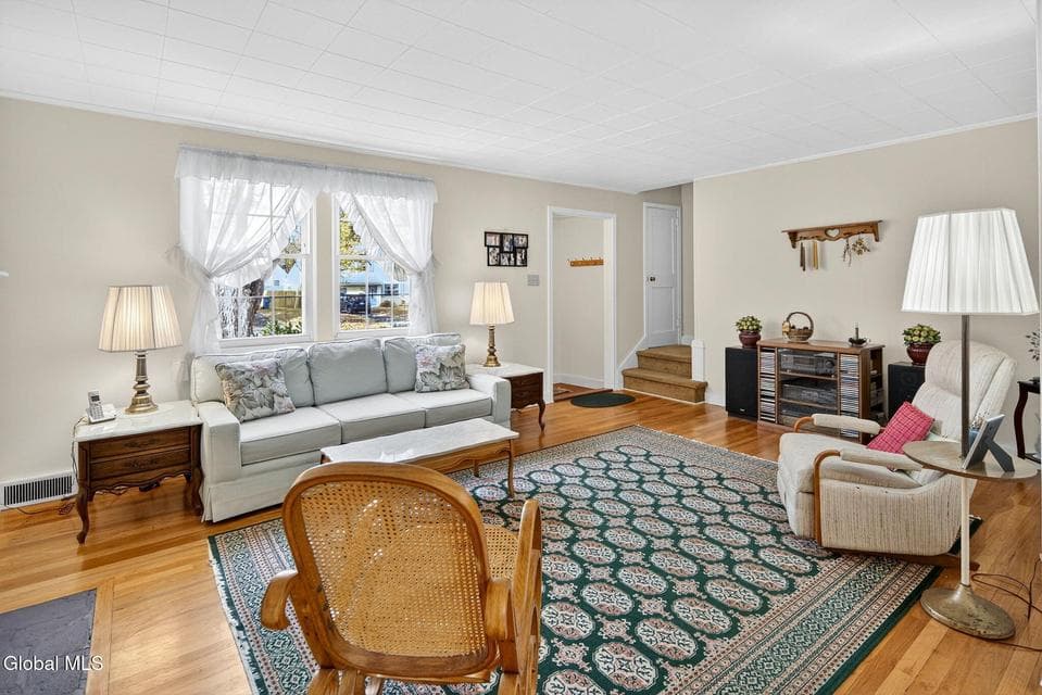 179 Brevator Street, photo 2