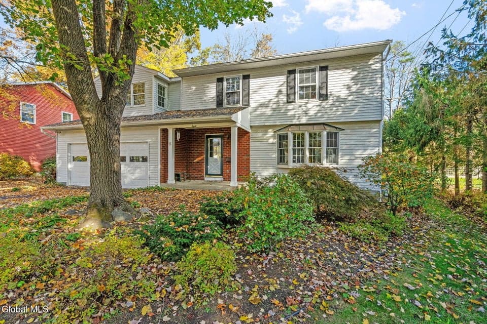 8 Wedge Road, Bethlehem, NY, photo 3