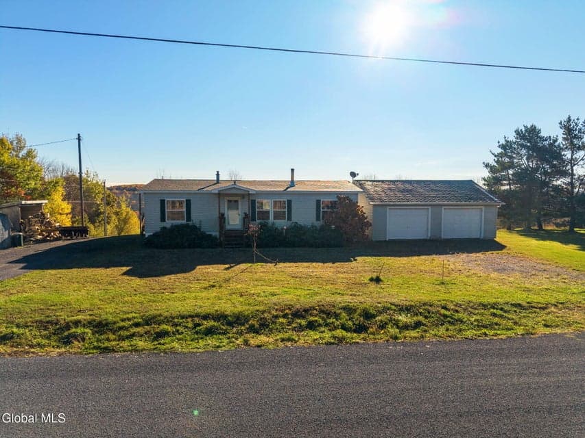 141 Ernest Road, photo 1