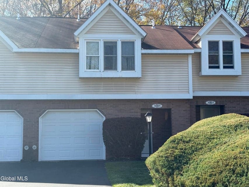 3005 Squire Boulevard, Guilderland, NY 12159, photo 1