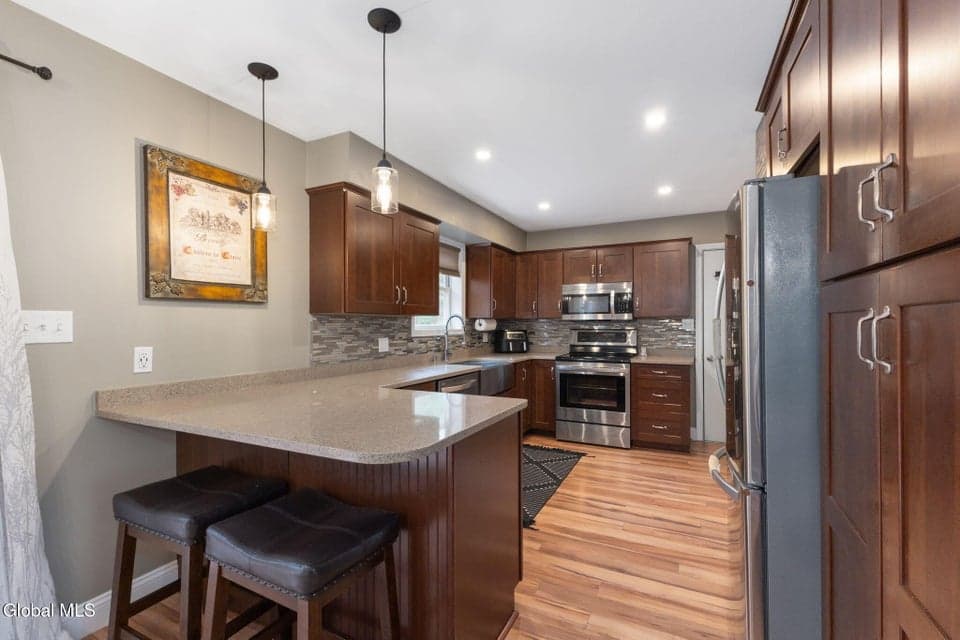 106 Fay Lane, photo 4