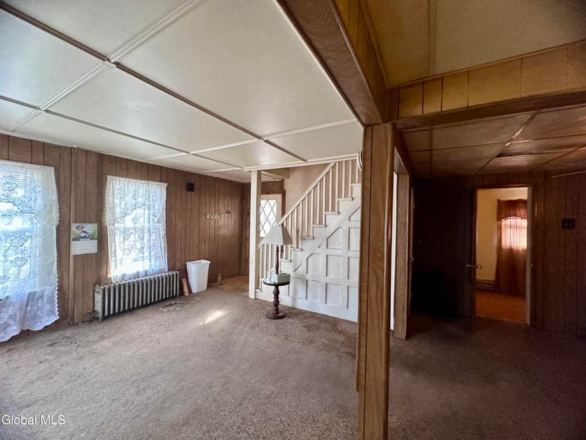 332 Center Street, photo 4