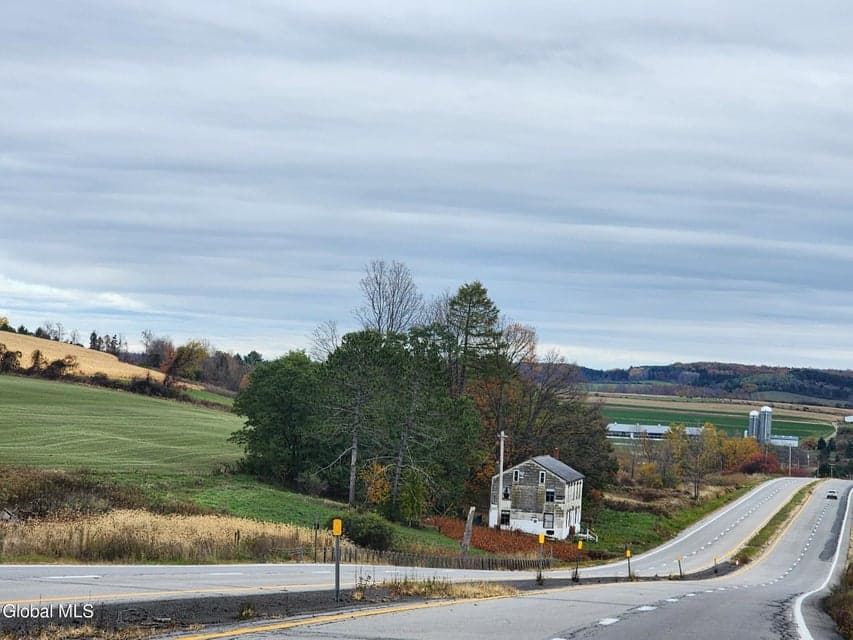 7715 US Hwy 20, photo 1