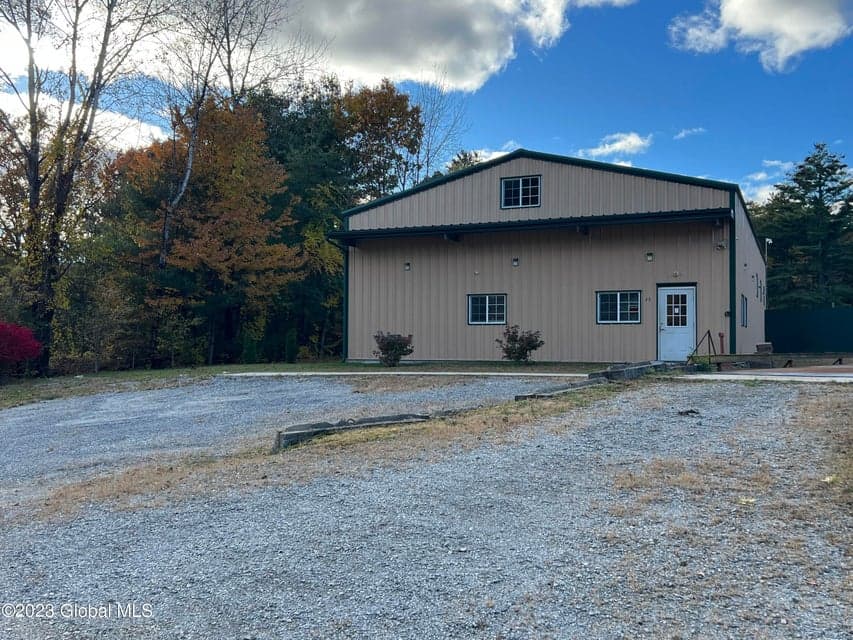 15 Pasco Avenue, Queensbury, NY, photo 3