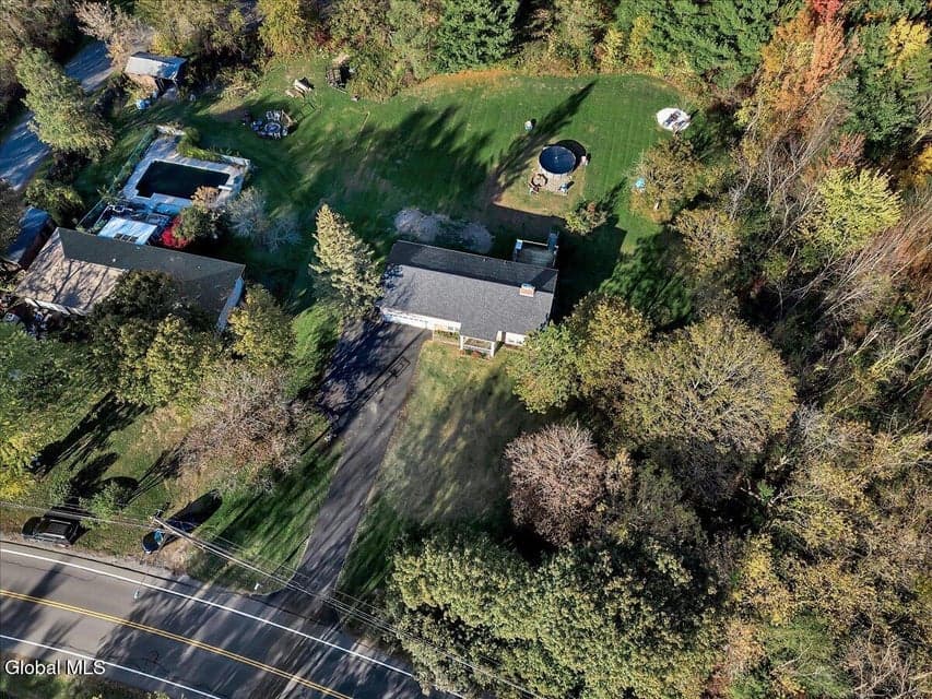 123 Fonda Road, photo 2