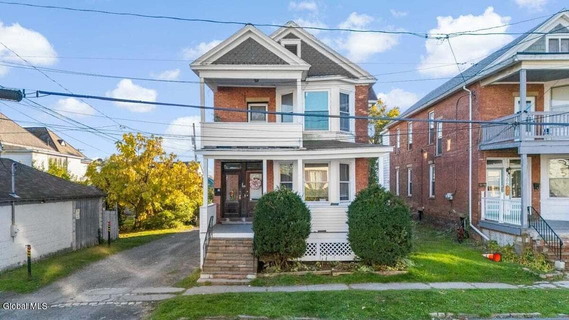 504 Second Street, photo 1