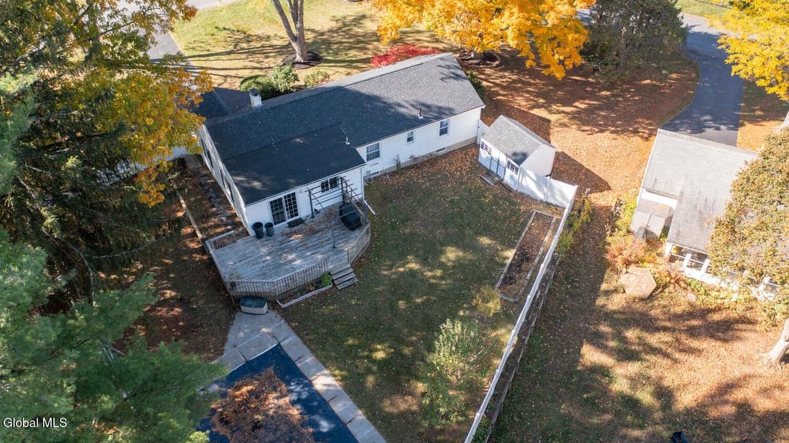 930 Riverview Road, photo 5