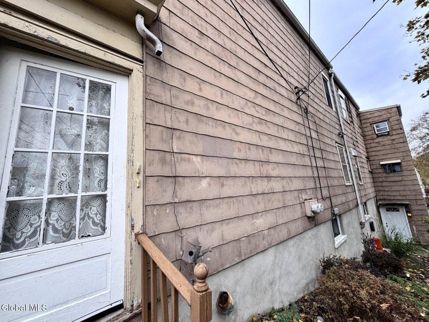 31 Sheridan Avenue, photo 4