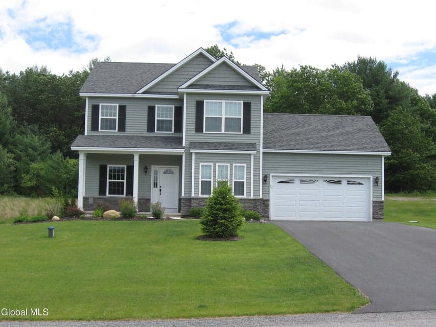 24 Dean Thomas Way, Queensbury, NY, photo 1