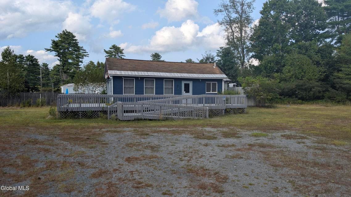 598 Lake Avenue, Lake Luzerne, NY, photo 4