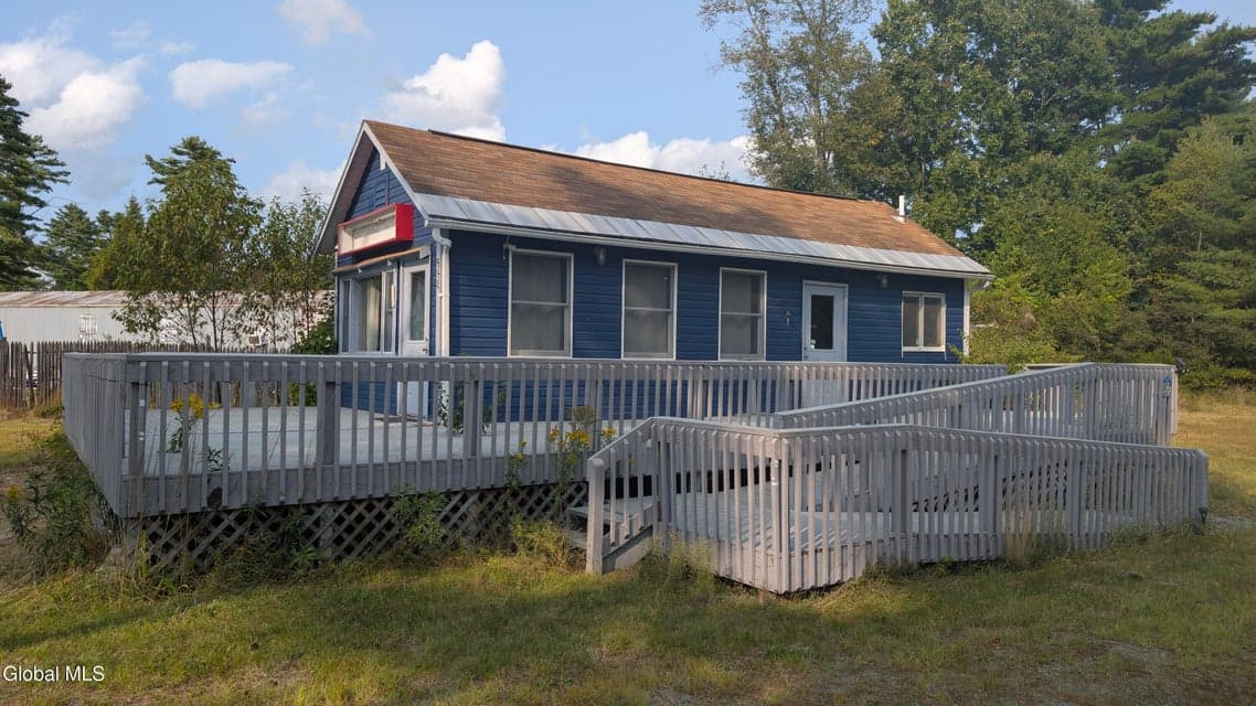 598 Lake Avenue, Lake Luzerne, NY, photo 1