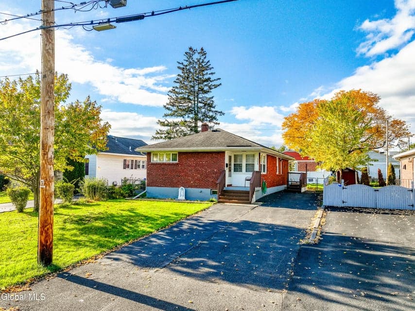 106 Edgecomb Street, photo 2