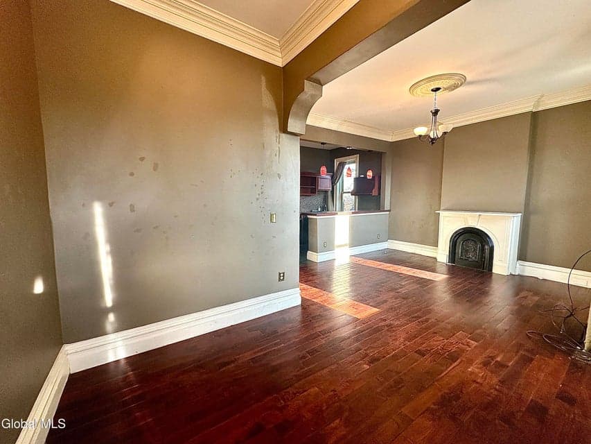385 Washington Avenue, photo 4