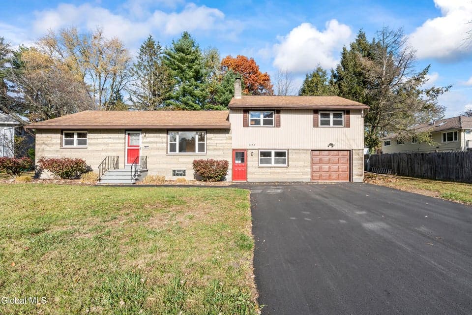 627 Via Ponderosa, photo 1