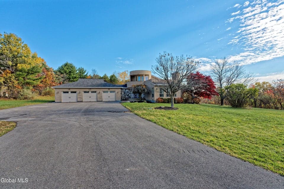 1243 Waters Road, photo 2