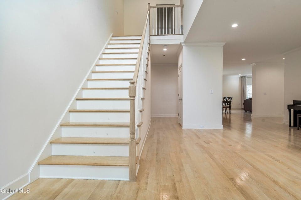 11 Gabby Court, Colonie, NY 12309, photo 3