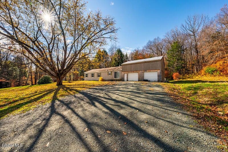 89 Red Pond Road, photo 1