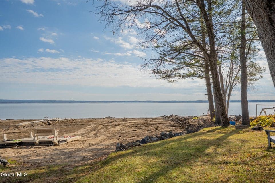 126 Lakeview Lane, photo 3