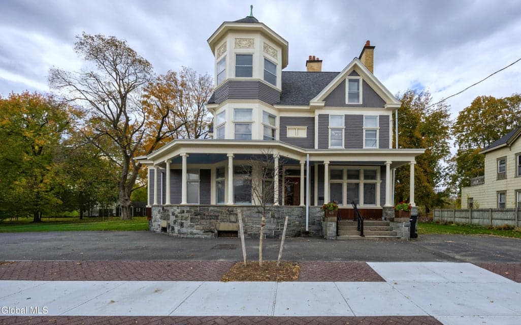 65 2nd Avenue, photo 1