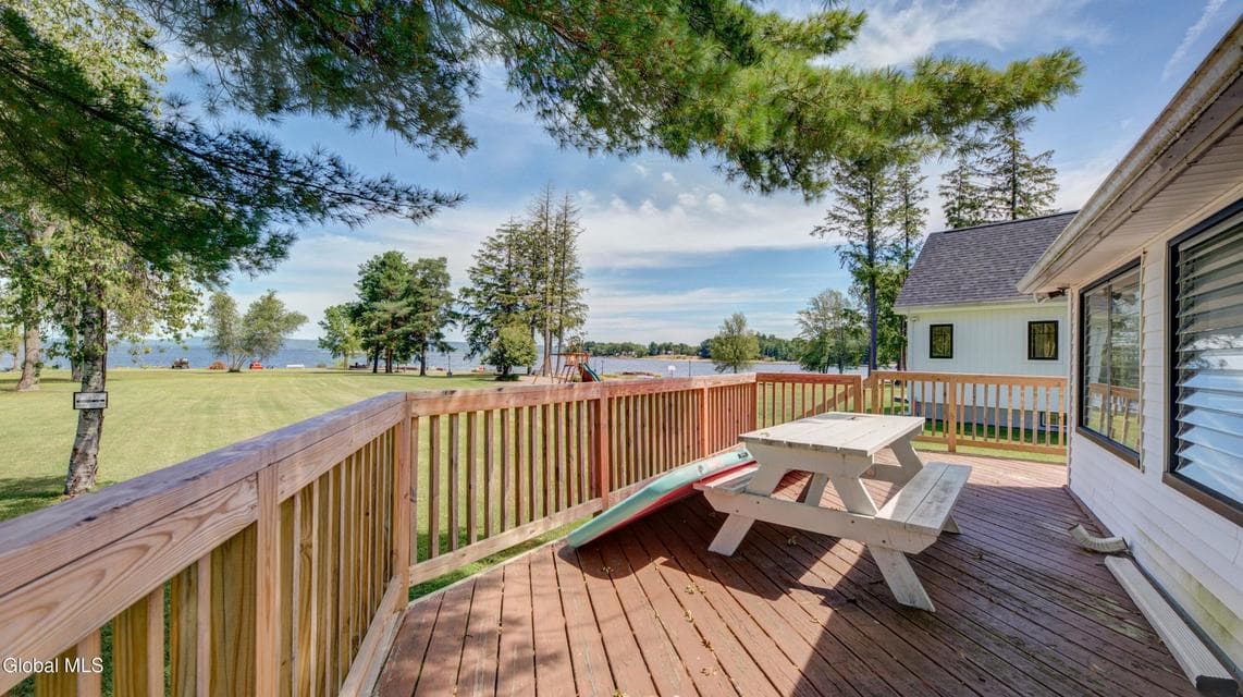 165 Priddle Pt Road, photo 3