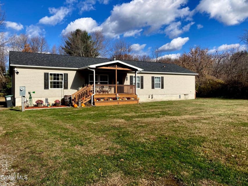 100 Youngs Road, photo 1