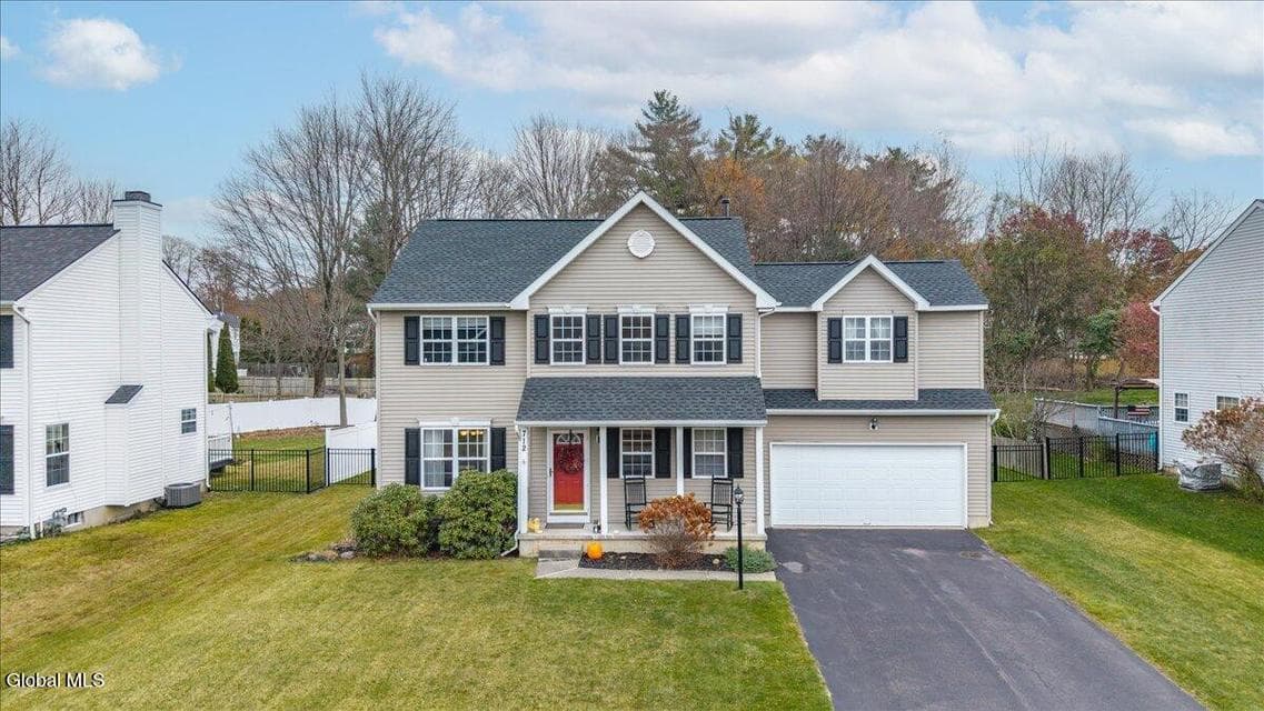 712 Adams Circle, photo 1