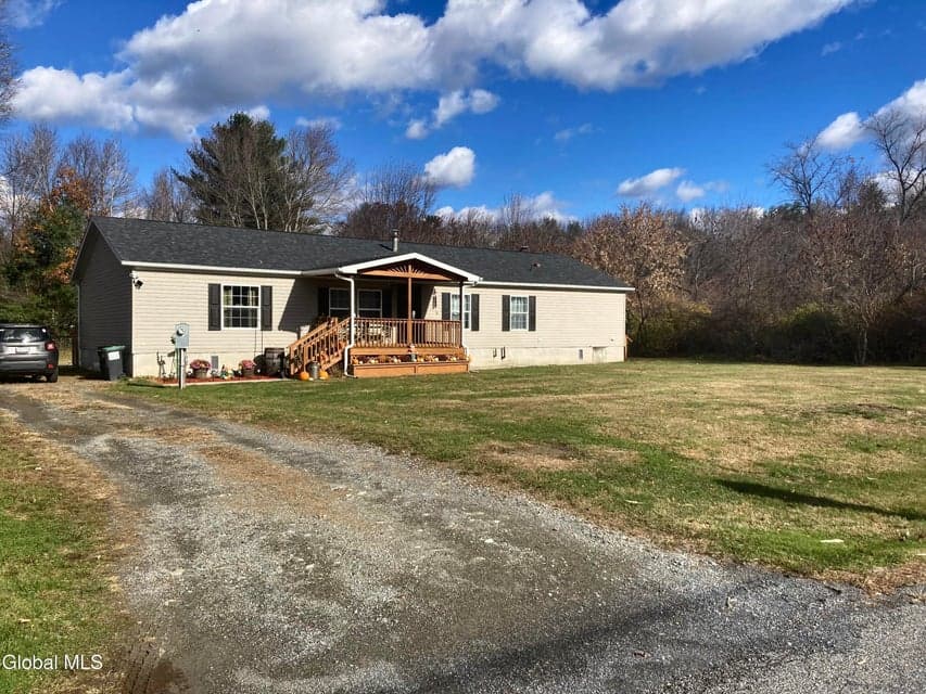 100 Youngs Road, photo 3