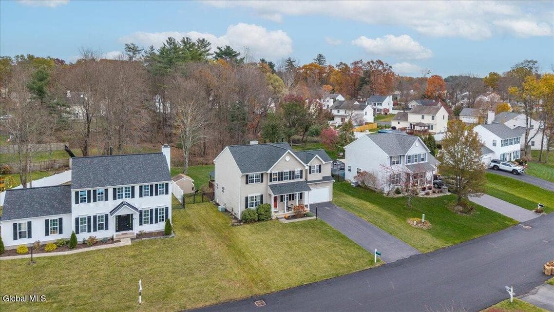 712 Adams Circle, photo 3