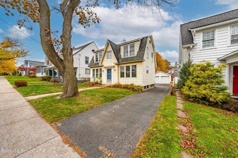 47 N Main Avenue, photo 3