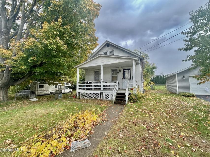 1913 Greenpoint Avenue, Rotterdam, NY, photo 1