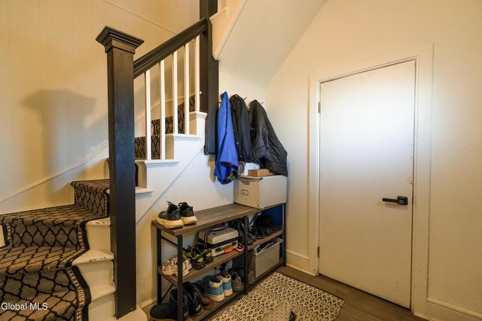96 Heartt Avenue, photo 2