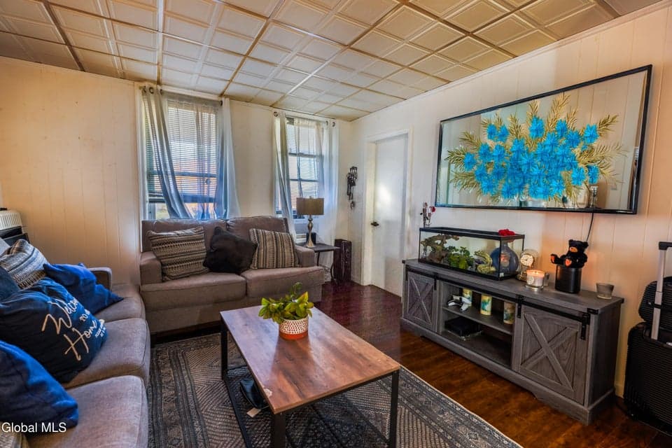 96 Heartt Avenue, photo 4