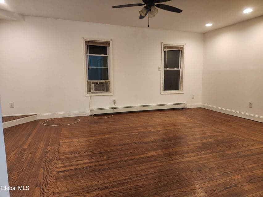 902 19th Street, photo 4