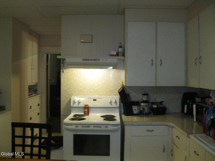 406 - 408 Shannon Street, Schenectady, NY 12306, photo 5