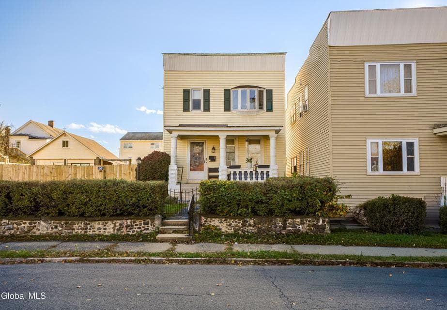 96 Heartt Avenue, photo 1