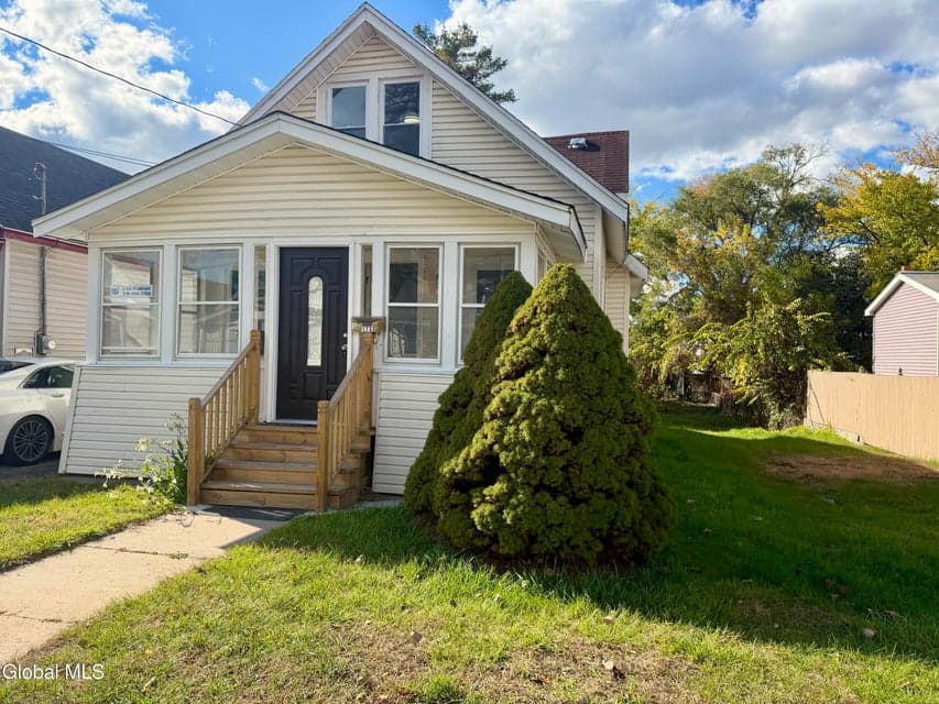 1732 Avenue H, photo 1
