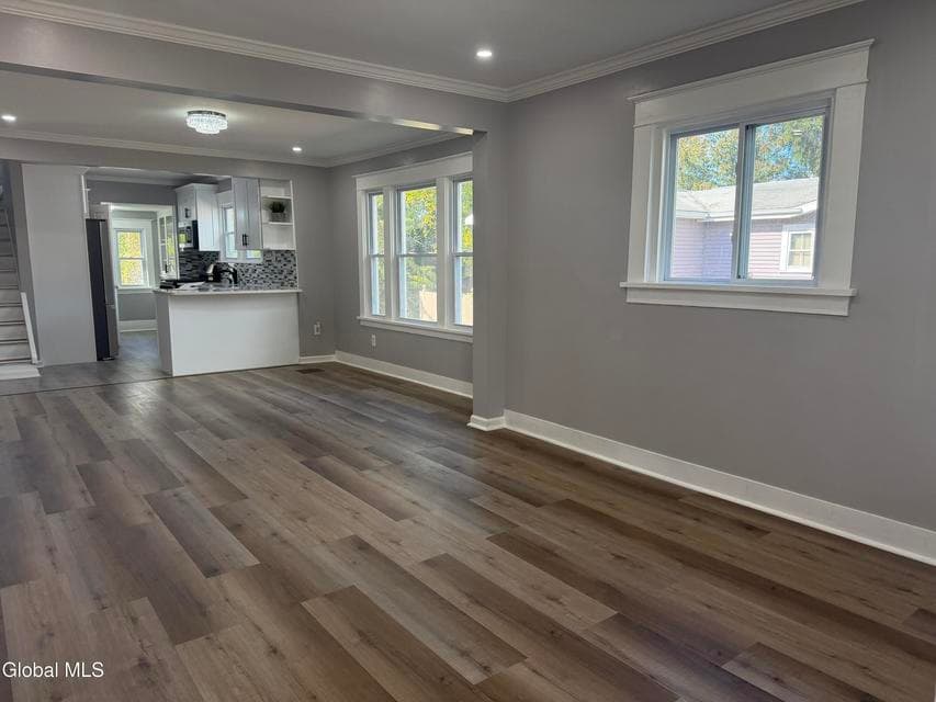 1732 Avenue H, photo 2