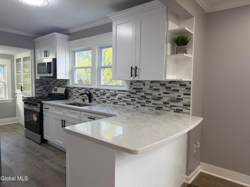 1732 Avenue H, photo 5