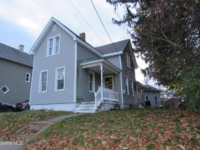 17 Wells Street, Johnstown, NY 12095, photo 1