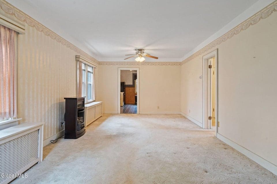 42 Collins Place, photo 4
