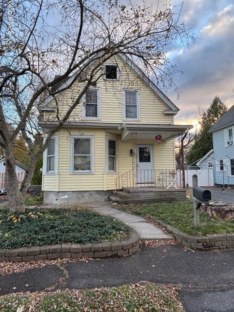 311 Riverside Avenue, photo 1