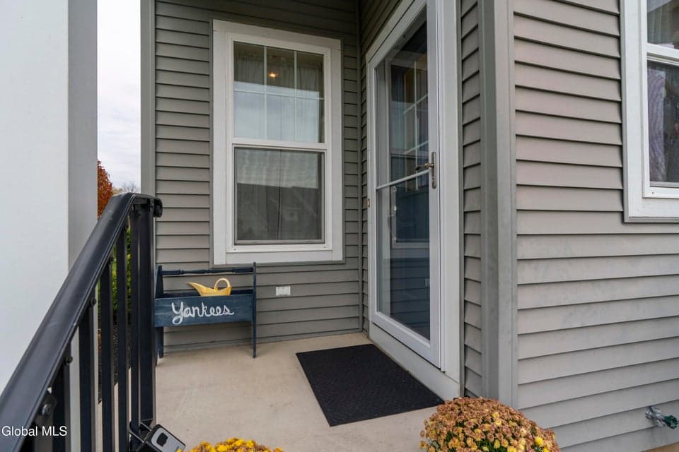 16A Winchester Place, Halfmoon, NY, photo 4