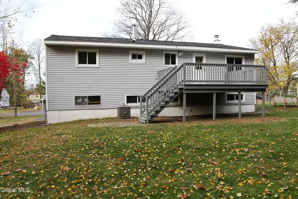 10 Anne Drive, Guilderland, NY 12303, photo 2
