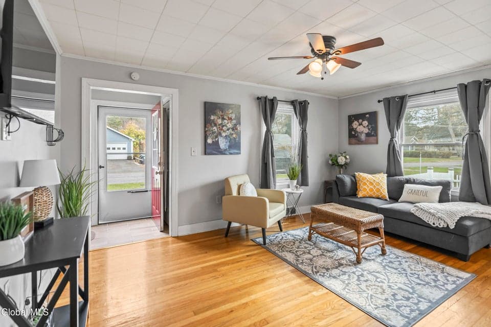 20 Fairview Avenue, photo 2