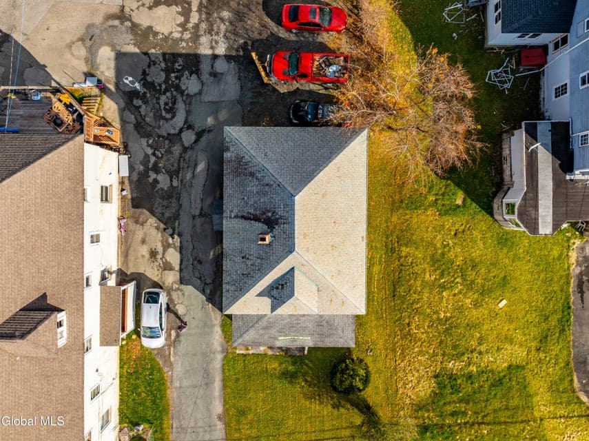 111 Columbia Turnpike, photo 5