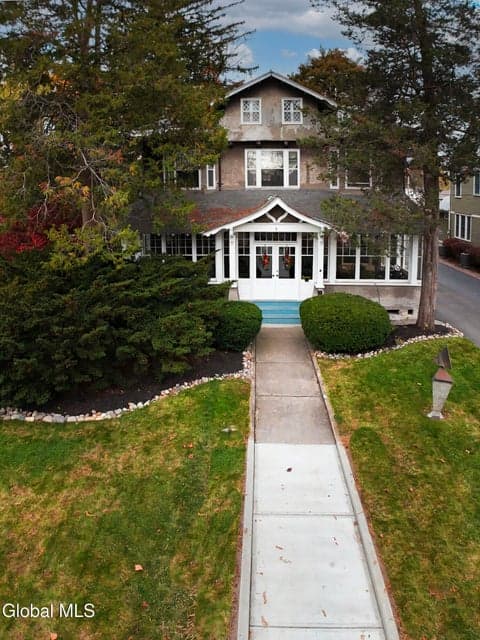 6 Manning Boulevard, photo 4